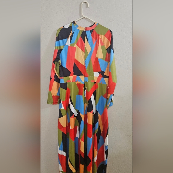 Vibrant Abstract Pattern Dress - Picture 2 of 3